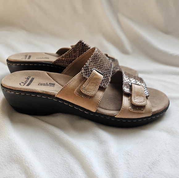 Clark's Sandals - Picture 3 of 5